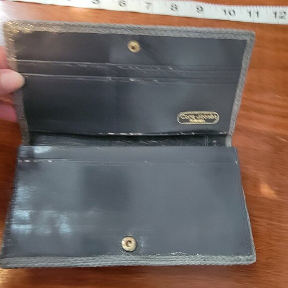 Cora Jacobs Collection Gray Leather Wallet - Picture 13 of 14